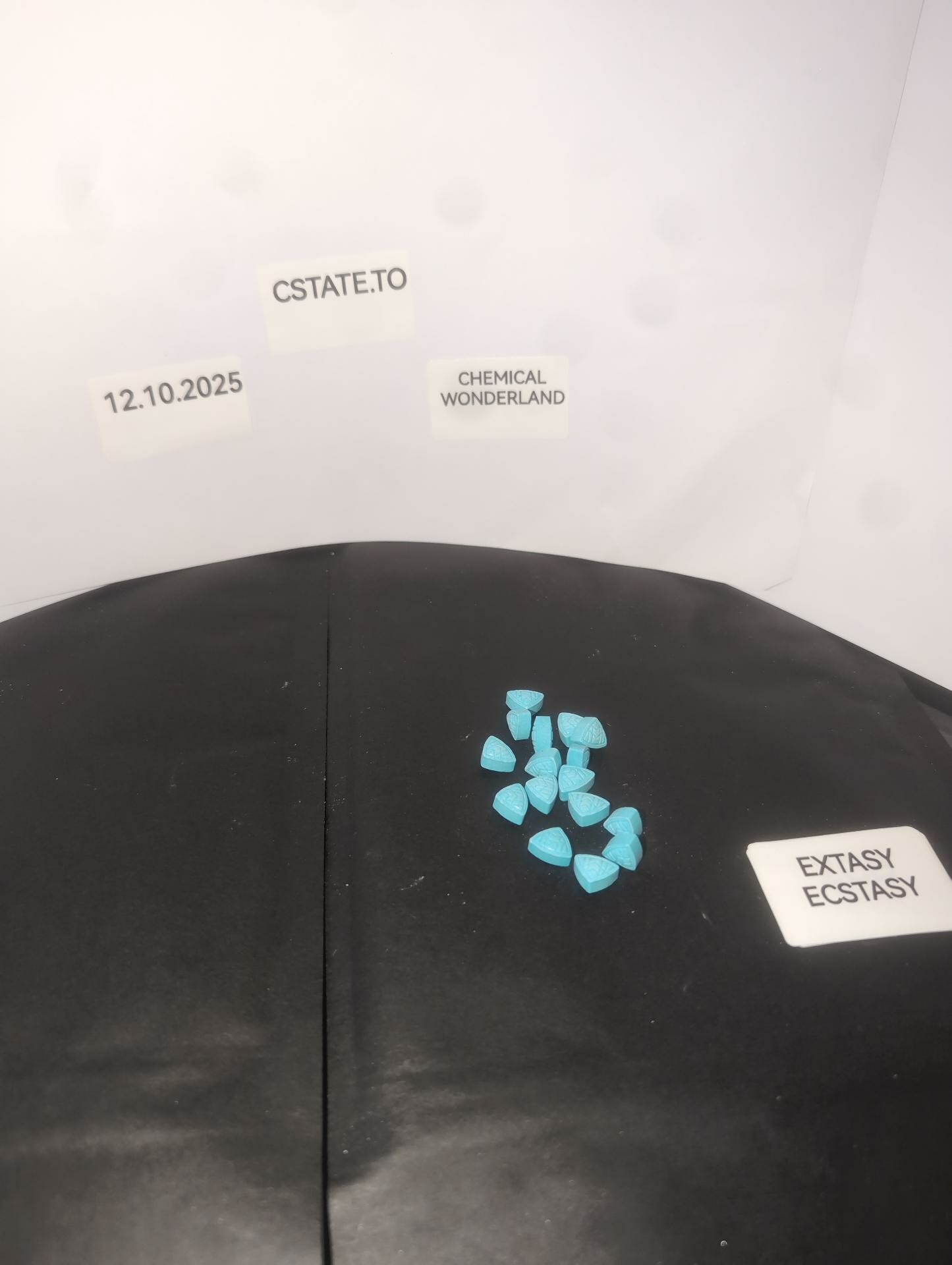 XTC.jpg.c2e2e8ce5431cfe3ec56f08ff30c9b90.jpg